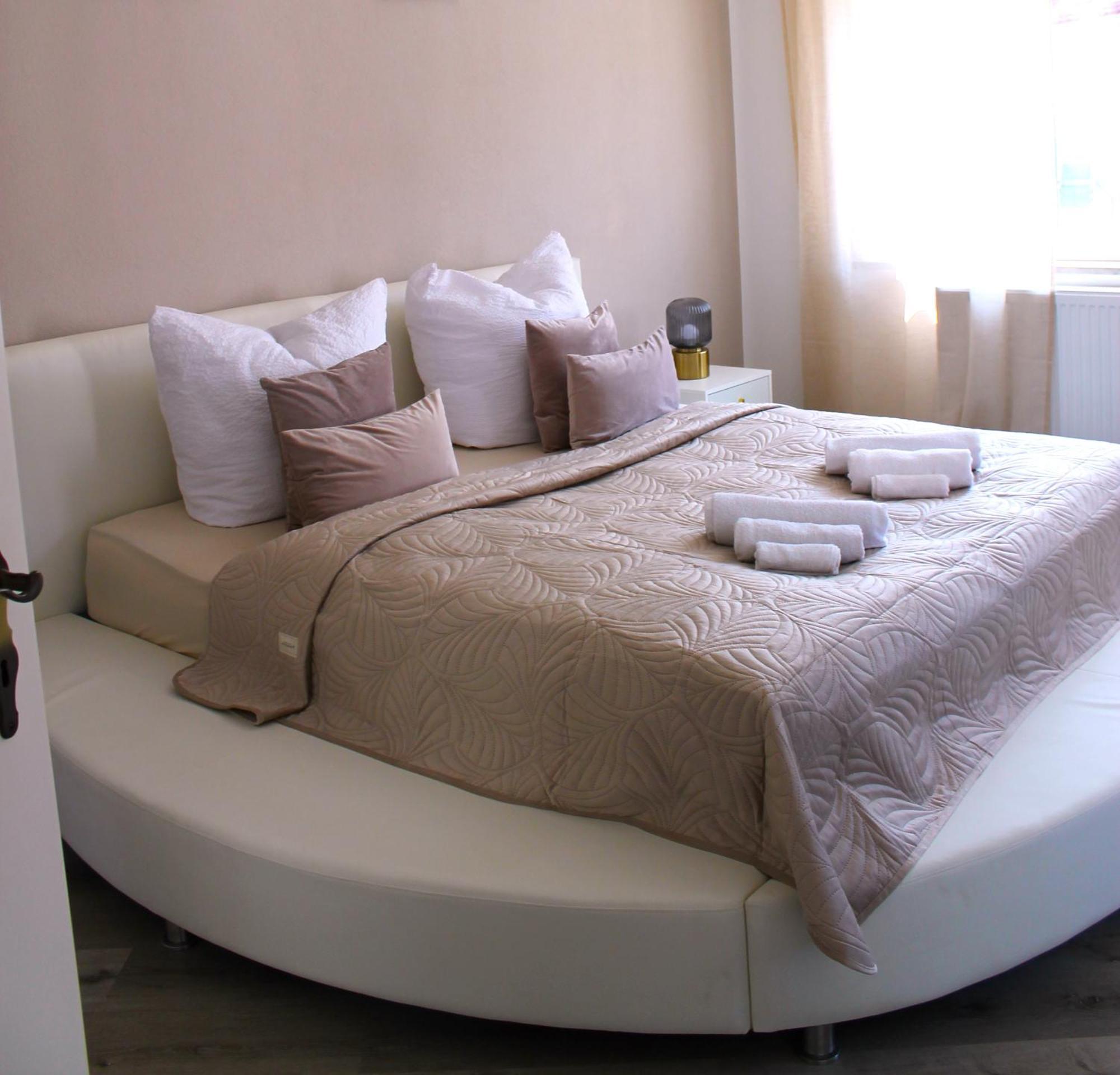 Apartments Via Vita ทรอยช์ทลิงเงน ภายนอก รูปภาพ